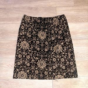Talbots Petites 10 black and gold design skirt zip up